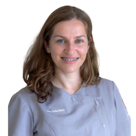 Drª Sofia Pinto - Médica Dentista - Prótese Fixa
